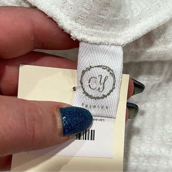 NWT Kenzie Parker Long Sleeve Top Cheetah Print Sleeves Waffle Knit White Size S - Picture 6 of 7